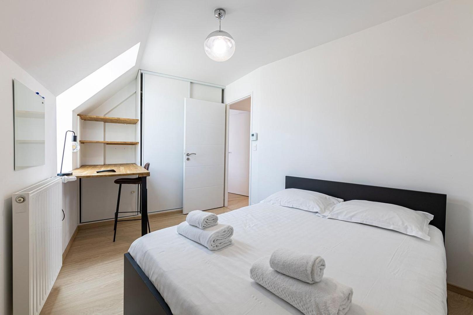 Ferienwohnung Le Maginot, T4 De Standing, Terrasse Et Parking Rennes Exterior foto