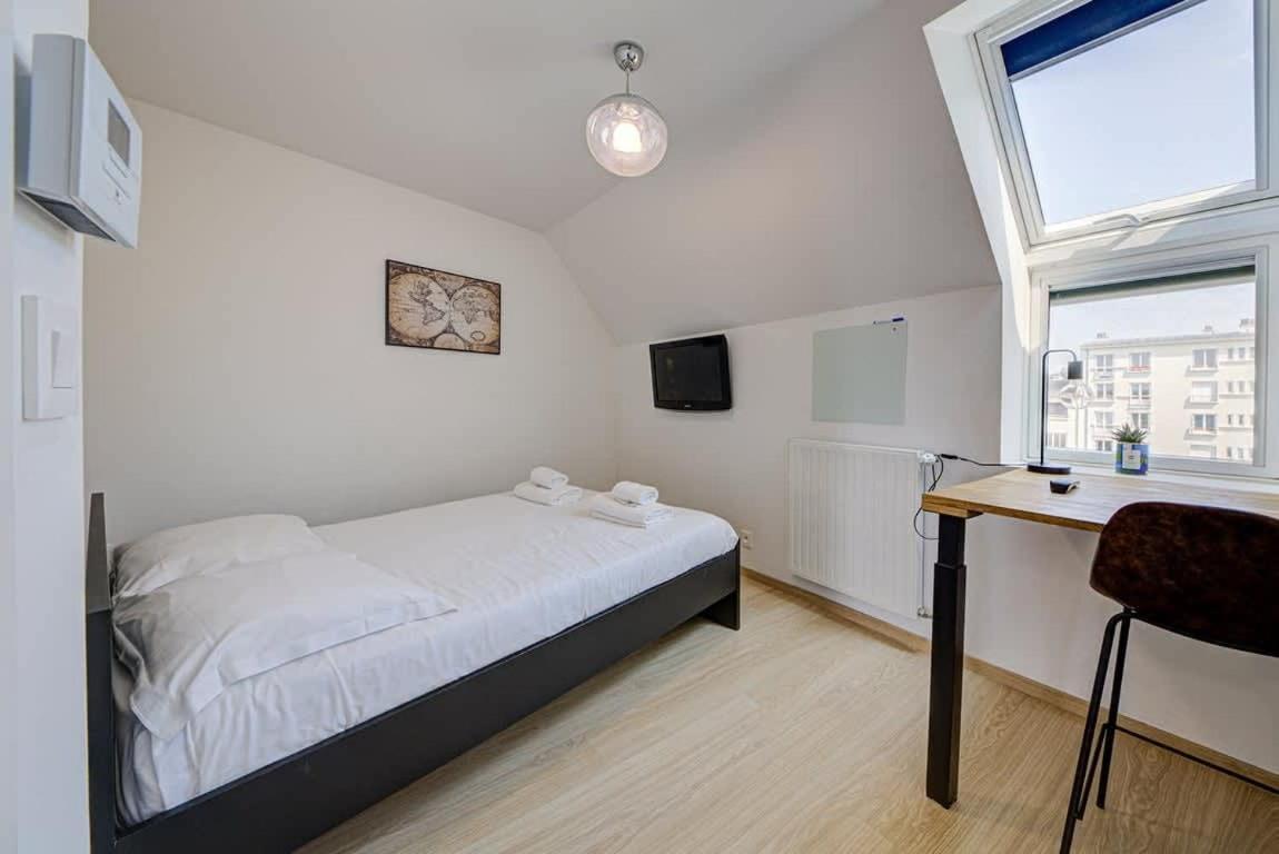 Ferienwohnung Le Maginot, T4 De Standing, Terrasse Et Parking Rennes Exterior foto